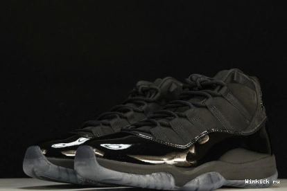 - JORDAN CAP RETRO GOWN AND 11 1210